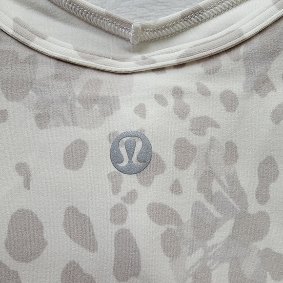 Lululemon Align Tee - Picture 5 of 7